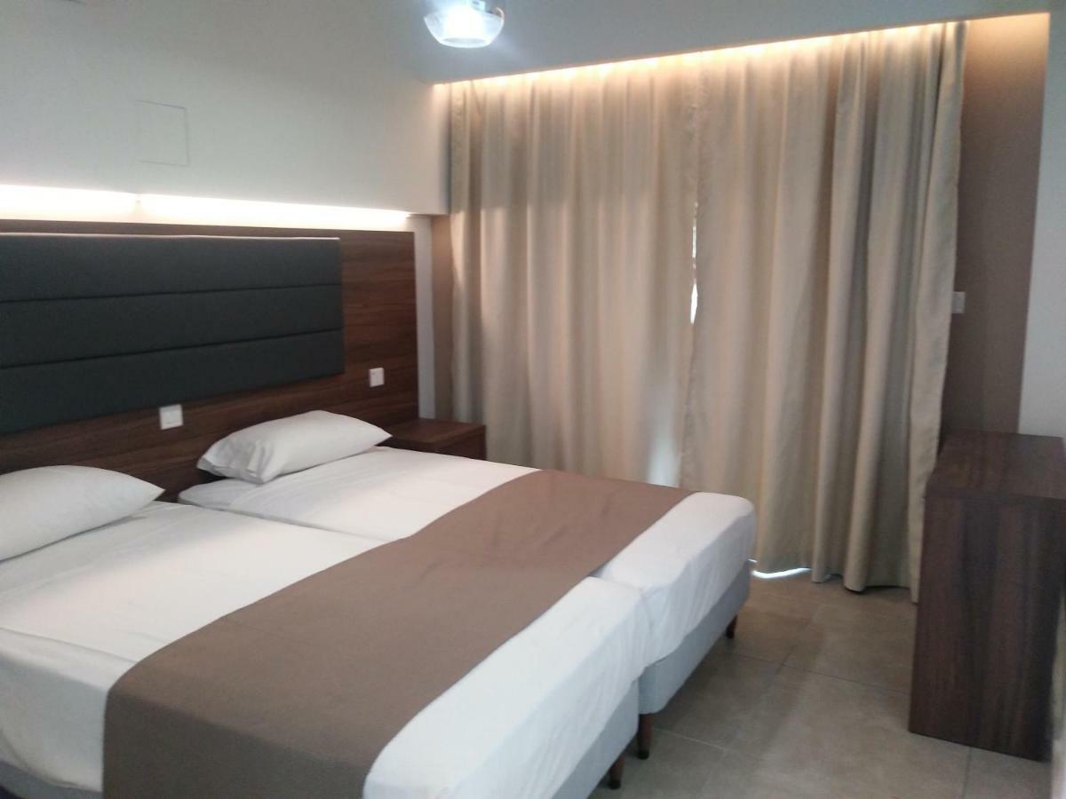 Livas Hotel Apartments Pernera Exterior foto